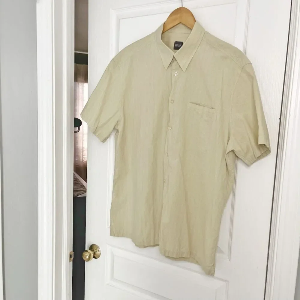 Hugo Boss Cotton Short Sleeve Button Collared Lightweight Pocket Dress Shirt